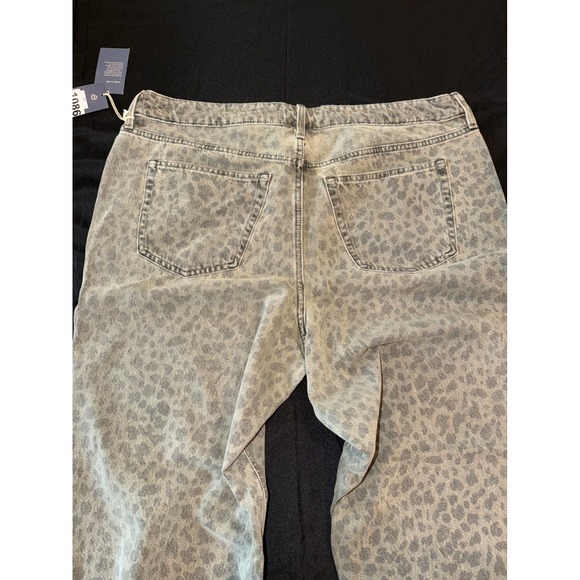 Leopard Print Gray Jeans - Picture 15 of 16